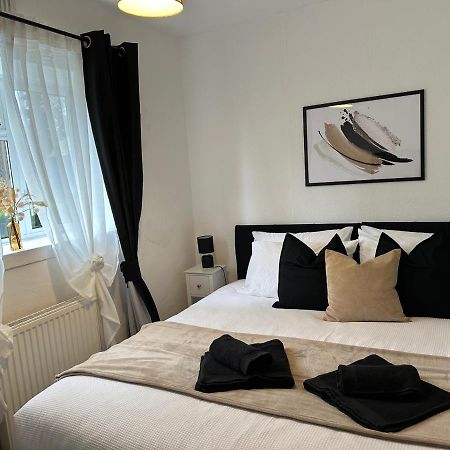 Lovely 2Bedroom 4Mins From Wimbledon Station London Bagian luar foto