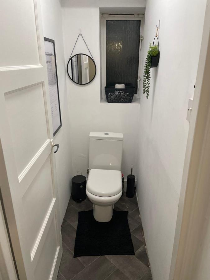 Lovely 2Bedroom 4Mins From Wimbledon Station London Bagian luar foto