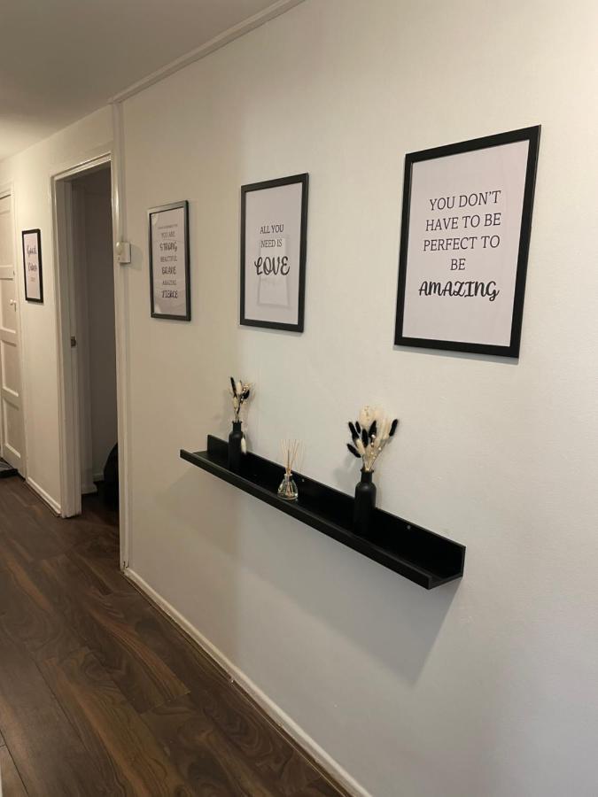 Lovely 2Bedroom 4Mins From Wimbledon Station London Bagian luar foto