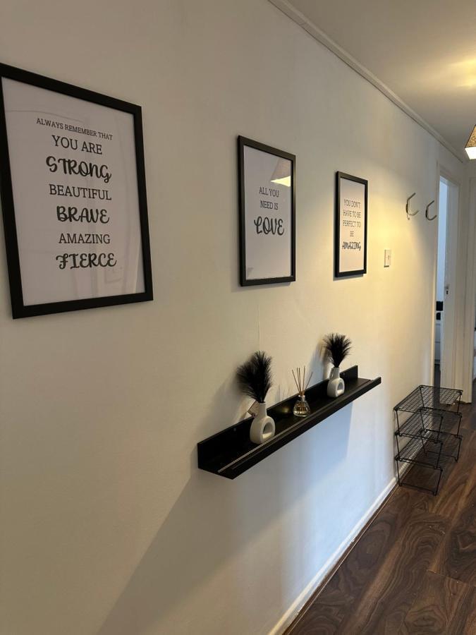 Lovely 2Bedroom 4Mins From Wimbledon Station London Bagian luar foto