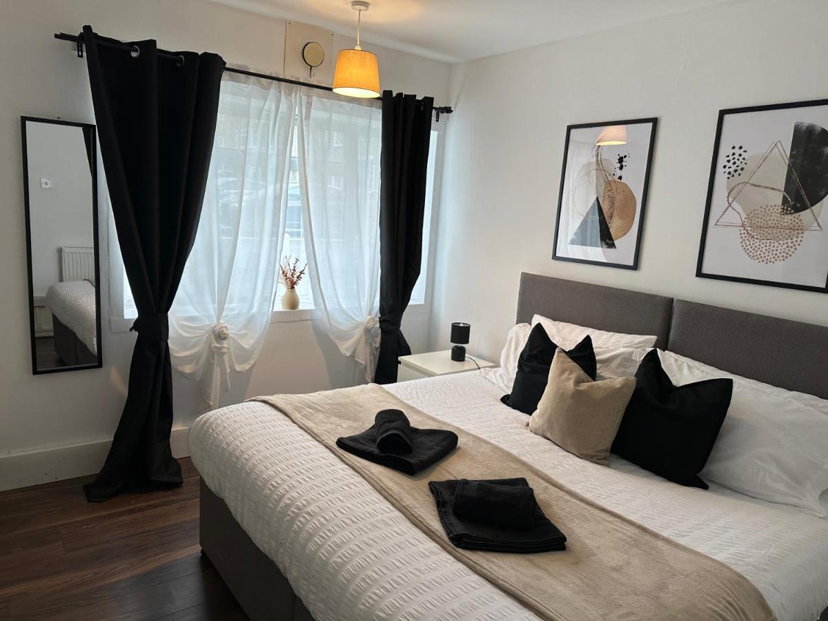 Lovely 2Bedroom 4Mins From Wimbledon Station London Bagian luar foto